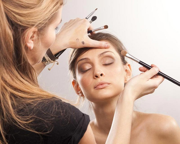 Чи може єдинник 1-ї групи надавати послуги манікюру, педикюру, візажу Чи може єдинник 1-ї групи надавати послуги манікюру, педикюру, візажу