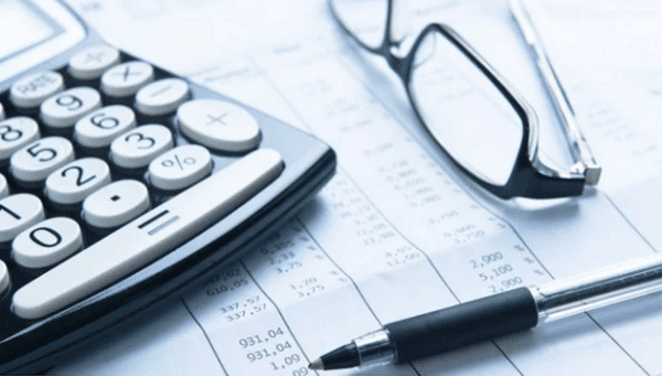 Працівник у роботі використовує власне авто: чи оподатковувати компенсацію Працівник у роботі використовує власне авто: чи оподатковувати компенсацію