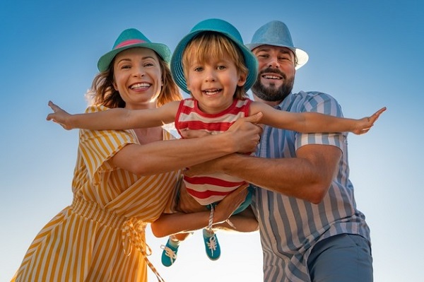 Додаткову щорічну відпустку на дітей батьки зможуть поділити між собою Додаткову щорічну відпустку на дітей батьки зможуть поділити між собою