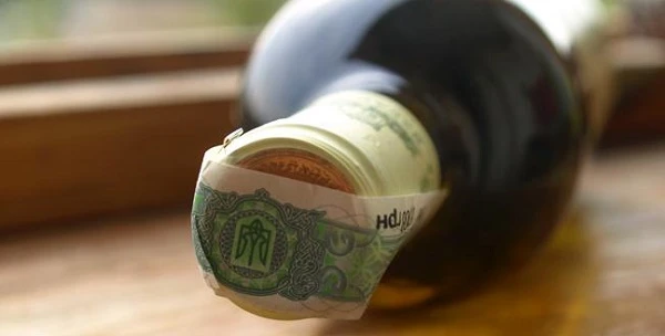 Продаж алко- коктейлів та напоїв на розлив: чи штрафують з 1 жовтня за відсутність штрих-коду у чеку Продаж алко- коктейлів та напоїв на розлив: чи штрафують з 1 жовтня за відсутність штрих-коду у чеку