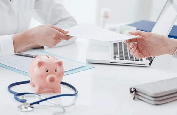 За колдоговором підприємство оплачує медпослуги для працівників і членів їх сімей: що з ПДВ-обліком За колдоговором підприємство оплачує медпослуги для працівників і членів їх сімей: що з ПДВ-обліком