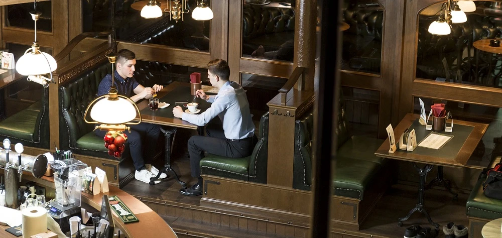 За роботу закладів в комендантську годину встановлять адмінштраф до 680 тис. грн