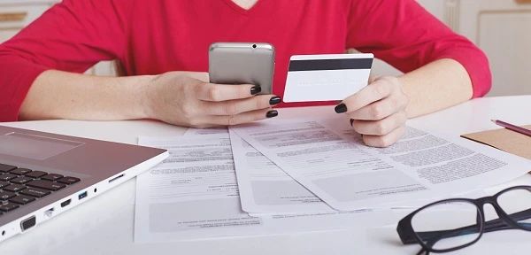 НБУ скасував обмеження у 150 000 гривень для переказів з карти на карту