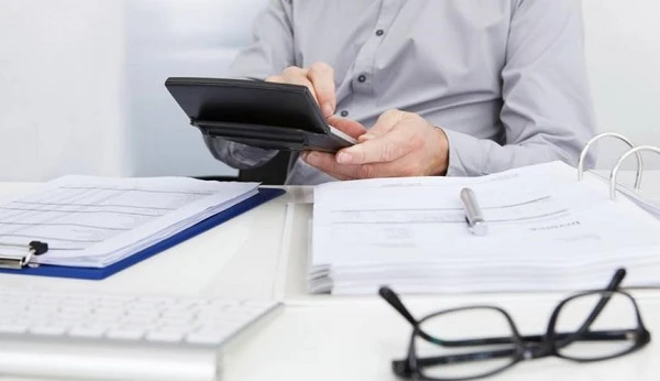 Чи можна надати працівнику матеріальну допомогу на оздоровлення за попередні роки