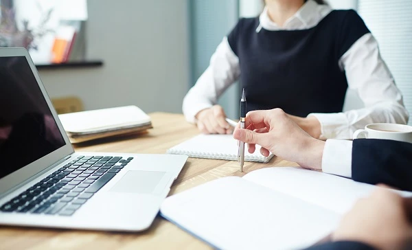 Які документи та до якого органу ДПС повинен подати нерезидент для взяття на облік