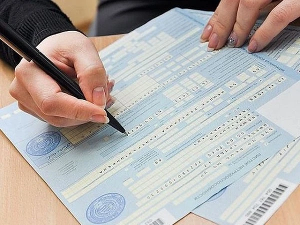 Працівник-українець лікувався за кордоном: чи оплачувати лікарняний листок Працівник-українець лікувався за кордоном: чи оплачувати лікарняний листок