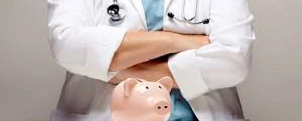 Українські лікарі отримуватимуть зарплату: МОЗ Українські лікарі отримуватимуть зарплату: МОЗ