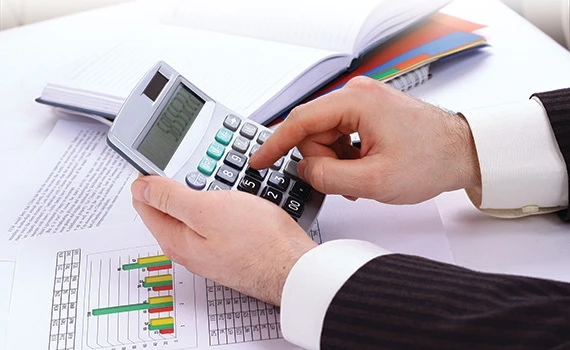 Які ознаки трудових відносин не повинені містити роботи за ЦПД