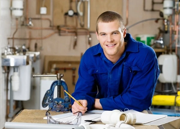 Неповнолітній автослюсар працював під виглядом практиканта: чому Держпарці проти Неповнолітній автослюсар працював під виглядом практиканта: чому Держпарці проти