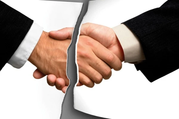 Роботодавець не може сам змінити строк попередження при звільненні за власним бажанням Роботодавець не може сам змінити строк попередження при звільненні за власним бажанням